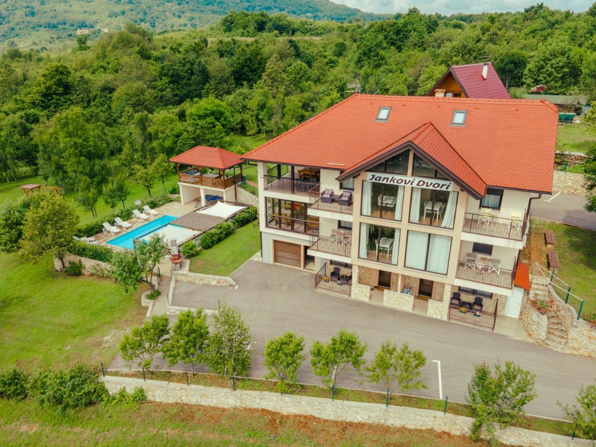 Jankovi Dvori Hotel Rakovica Exterior photo